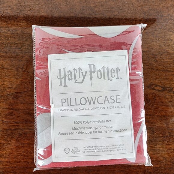 NEW Jay Franco & Sons, Inc. Harry Potter Gray Gryffindor Pillowcase One Size - Picture 1 of 3